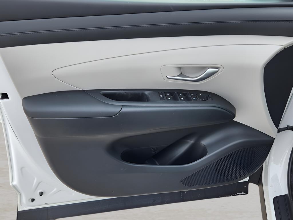 new 2026 Hyundai TUCSON Hybrid car, priced at $33,506