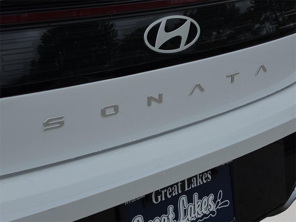 new 2025 Hyundai Sonata Hybrid car, priced at $28,996