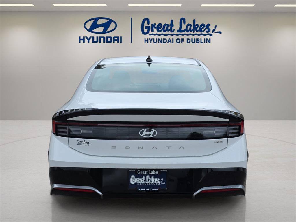 new 2025 Hyundai Sonata Hybrid car, priced at $28,996