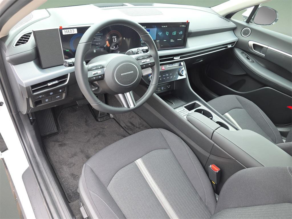 new 2025 Hyundai Sonata Hybrid car, priced at $28,996