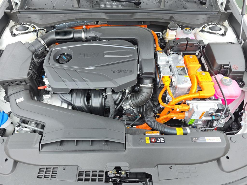 new 2025 Hyundai Sonata Hybrid car, priced at $28,996