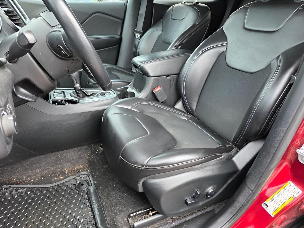 used 2019 Jeep Cherokee car, priced at $13,966