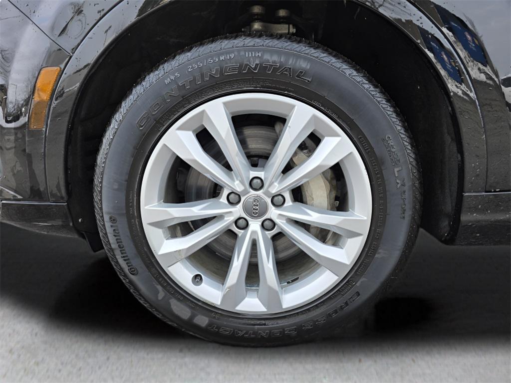 used 2017 Audi Q7 car, priced at $17,266