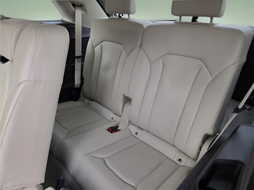 used 2017 Audi Q7 car, priced at $17,266