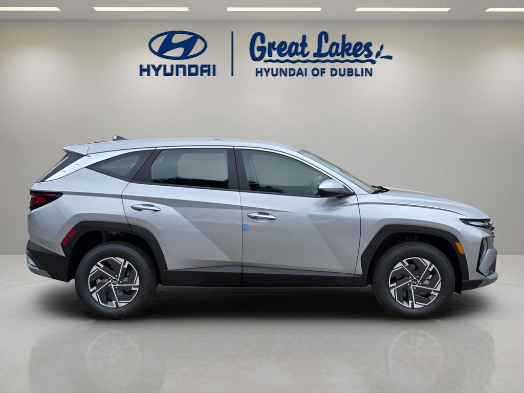 new 2026 Hyundai TUCSON Hybrid car, priced at $30,925