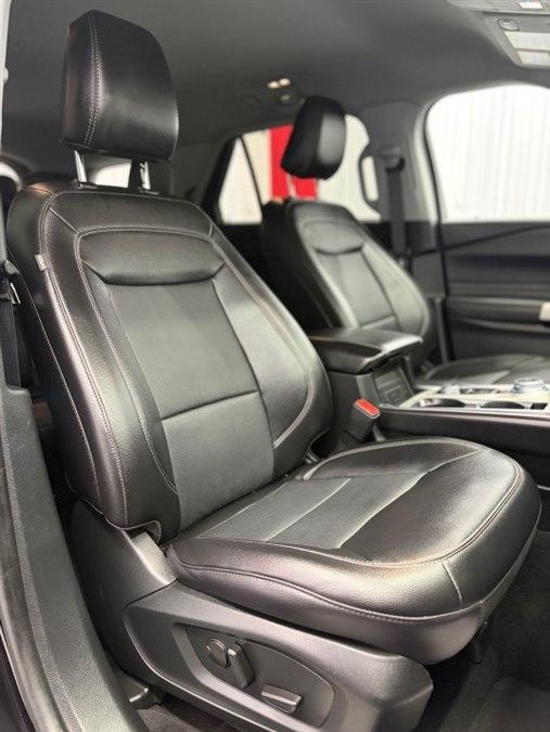used 2024 Ford Explorer car, priced at $29,987