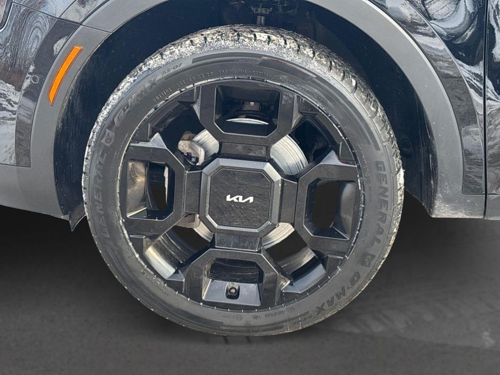 used 2024 Kia Sorento car, priced at $33,519