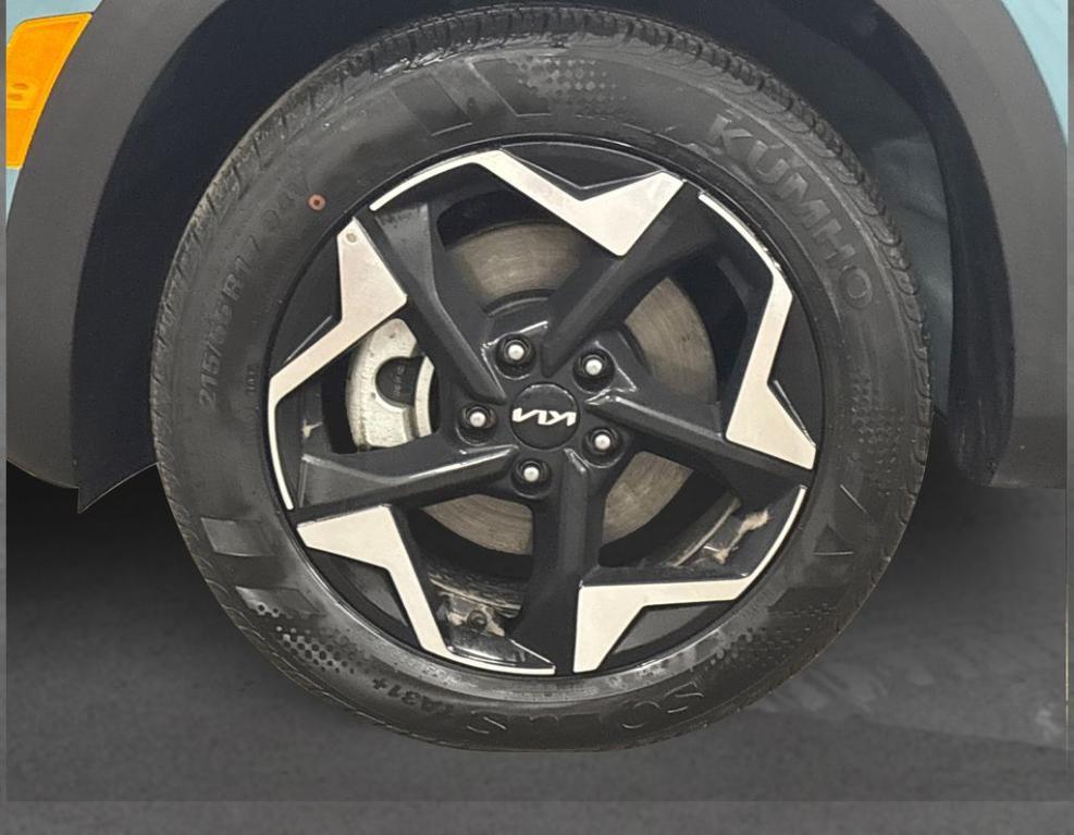 used 2025 Kia Seltos car, priced at $25,703