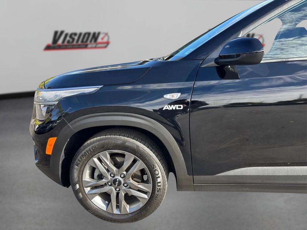 used 2023 Kia Seltos car, priced at $21,420