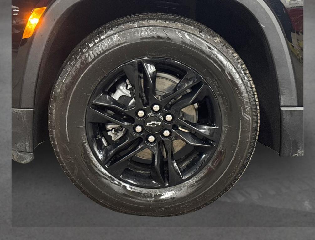 used 2023 Chevrolet Traverse car, priced at $33,995