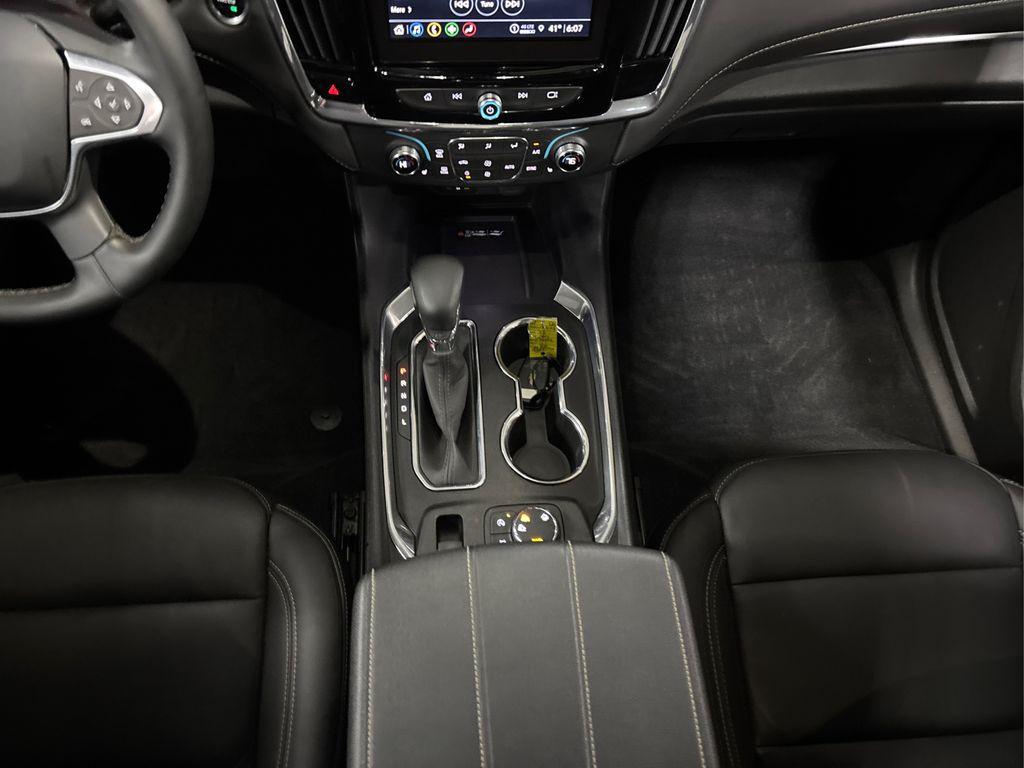 used 2023 Chevrolet Traverse car, priced at $33,995