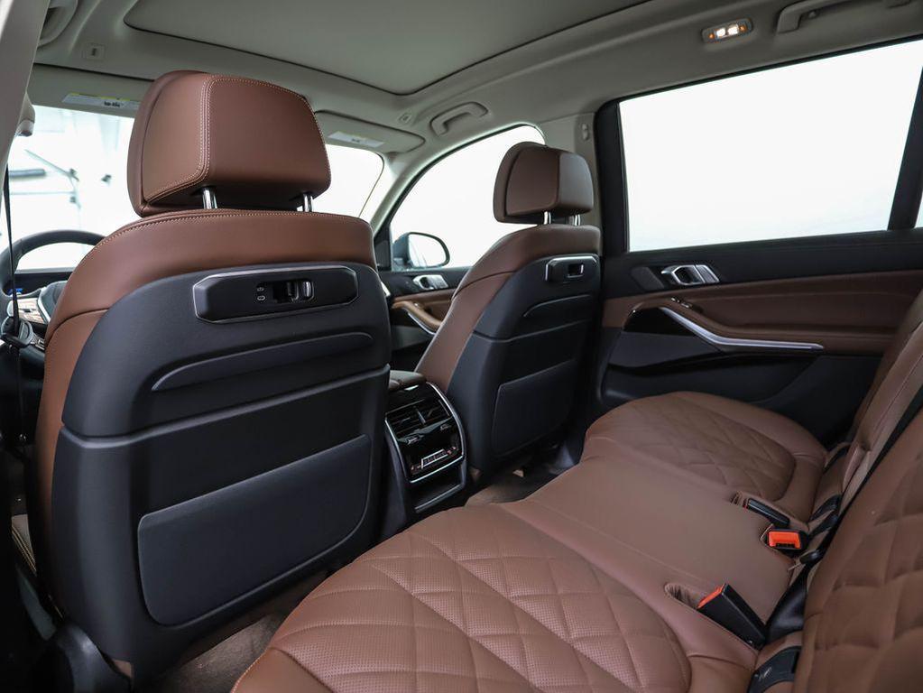 new 2026 BMW X7 car, priced at $92,100
