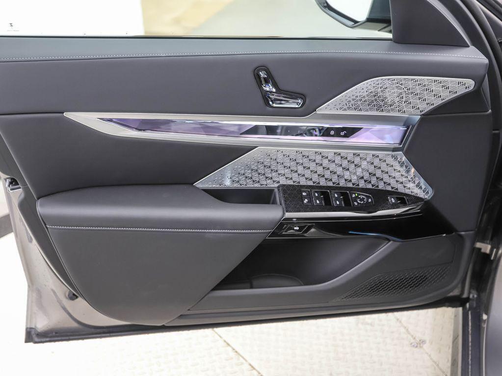 used 2025 BMW 760 car, priced at $138,625