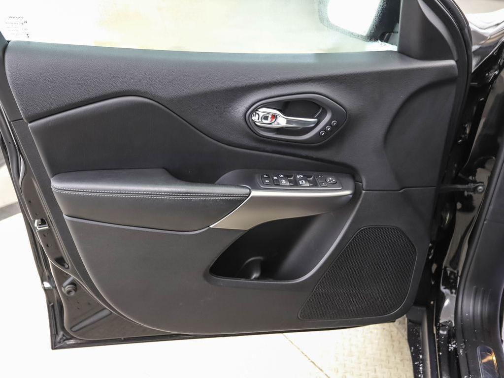 used 2020 Jeep Cherokee car, priced at $16,790