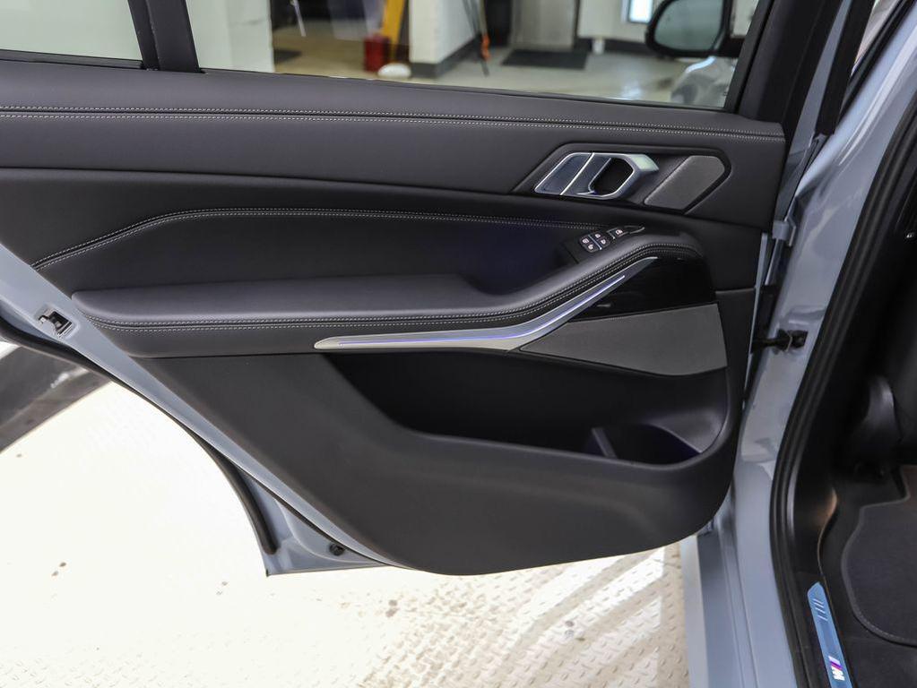 new 2026 BMW X7 car, priced at $101,750