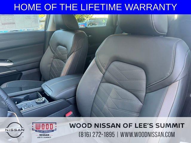 new 2025 Nissan Pathfinder car, priced at $45,623