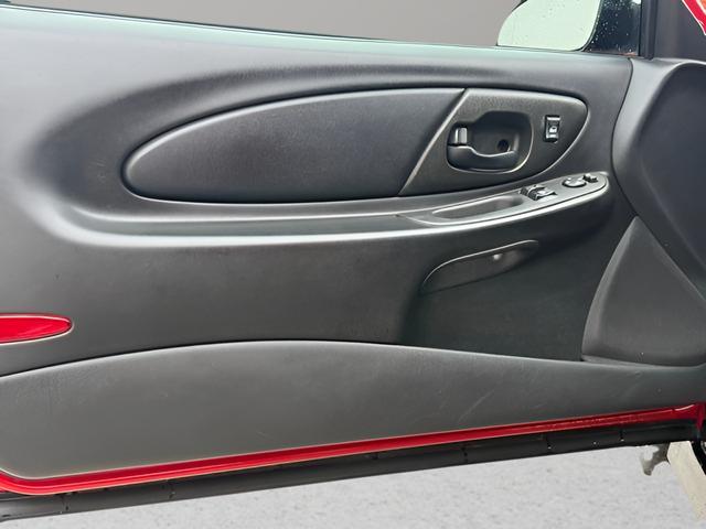 used 2004 Chevrolet Monte Carlo car, priced at $12,988