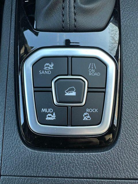 new 2026 Nissan Frontier car, priced at $39,316