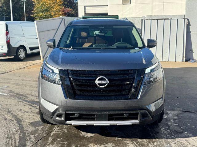 new 2025 Nissan Pathfinder car, priced at $44,344