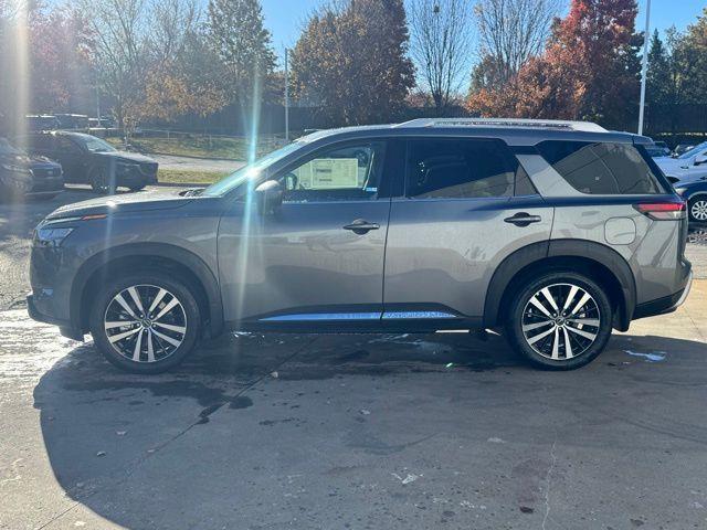 new 2025 Nissan Pathfinder car, priced at $44,344