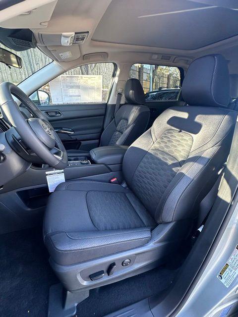 new 2025 Nissan Pathfinder car, priced at $36,348