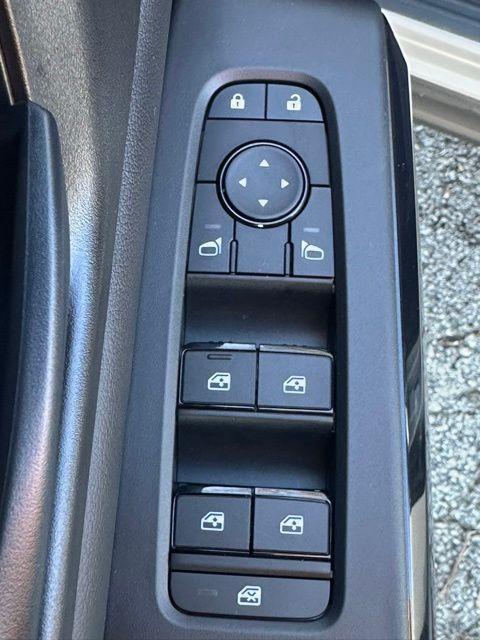 new 2025 Nissan Pathfinder car, priced at $36,348