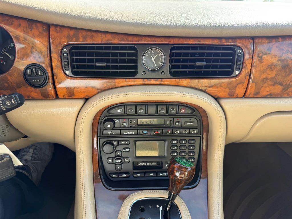 used 2001 Jaguar XJ8 car, priced at $7,790