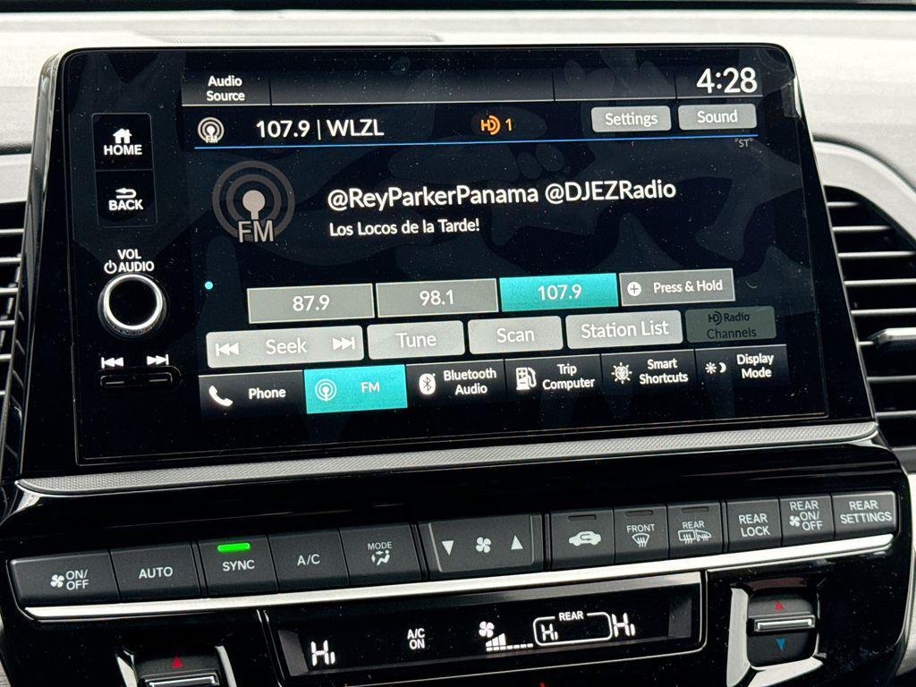 new 2026 Honda Odyssey car, priced at $40,636