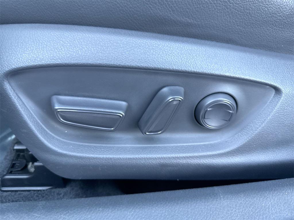 used 2018 Toyota Camry car, priced at $19,250