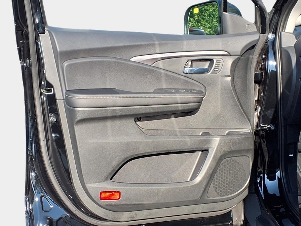 new 2025 Honda Ridgeline car, priced at $38,425