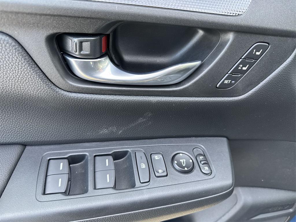 new 2026 Honda CR-V Hybrid car, priced at $37,924