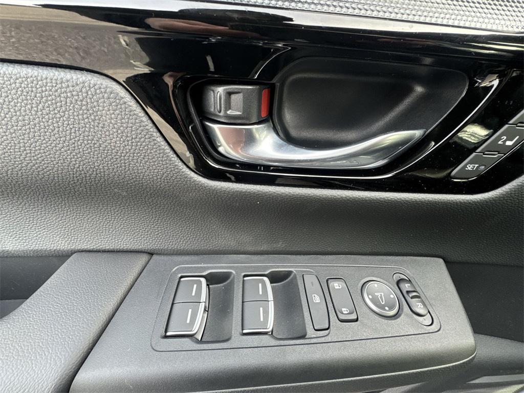 new 2026 Honda CR-V Hybrid car, priced at $39,330