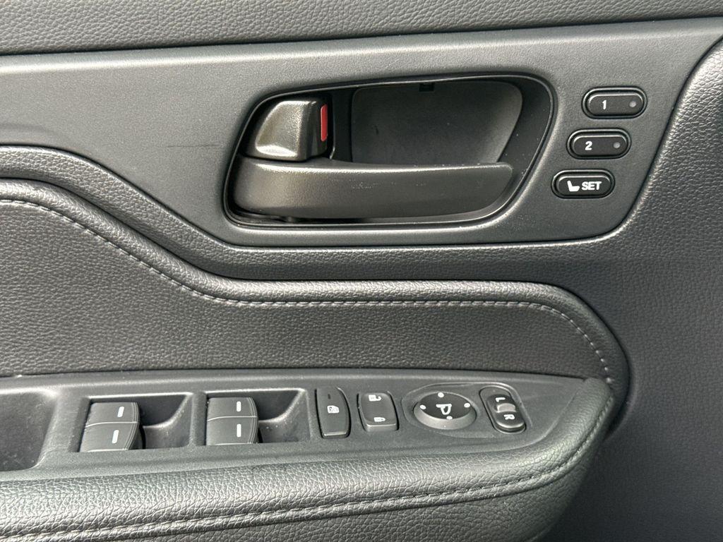 used 2024 Honda Odyssey car, priced at $37,859