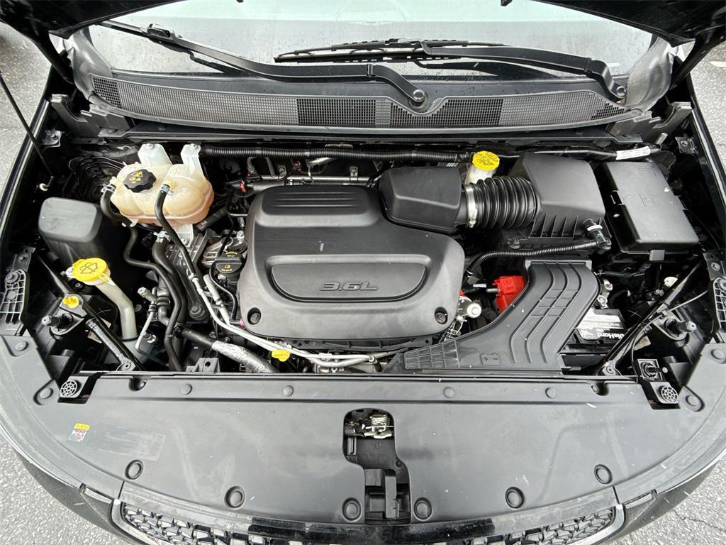 used 2023 Chrysler Pacifica car, priced at $23,000