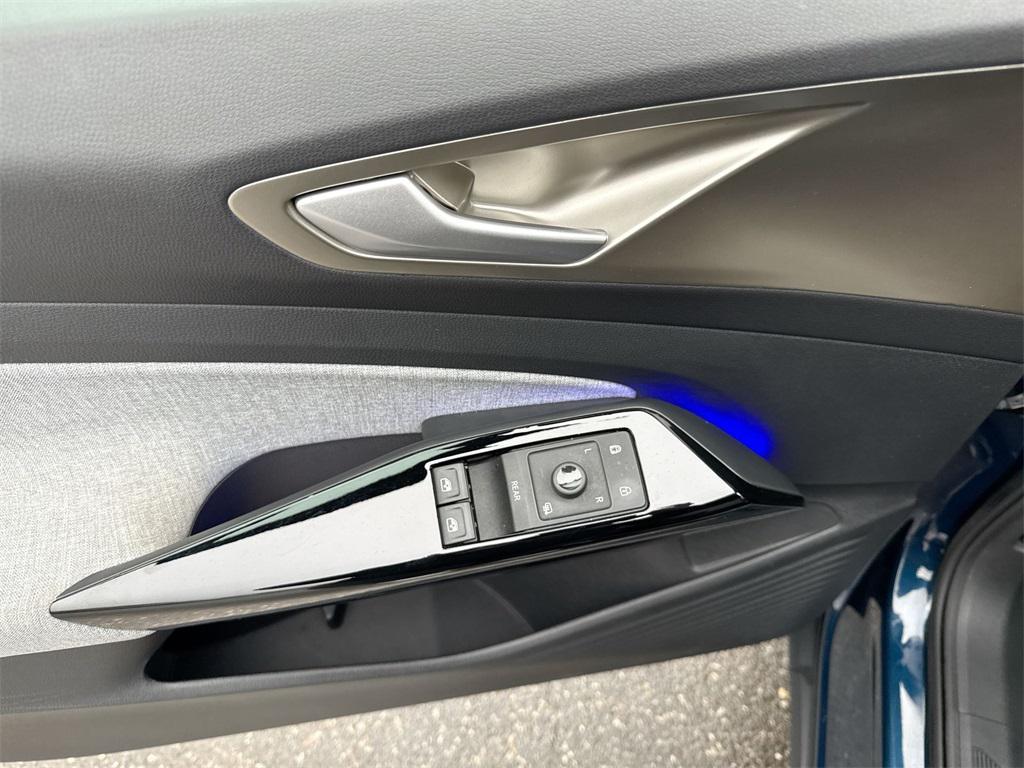 used 2023 Volkswagen ID.4 car, priced at $19,500