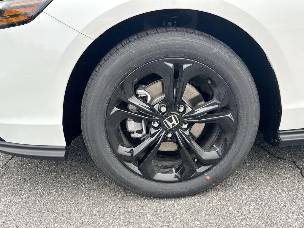 new 2025 Honda Accord car, priced at $28,667