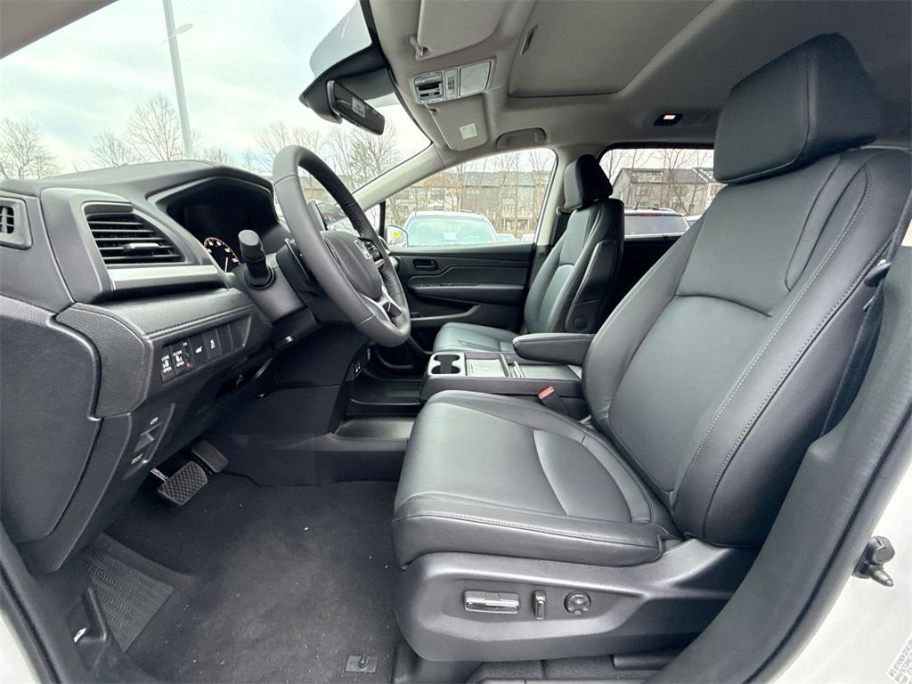 new 2026 Honda Odyssey car, priced at $40,271