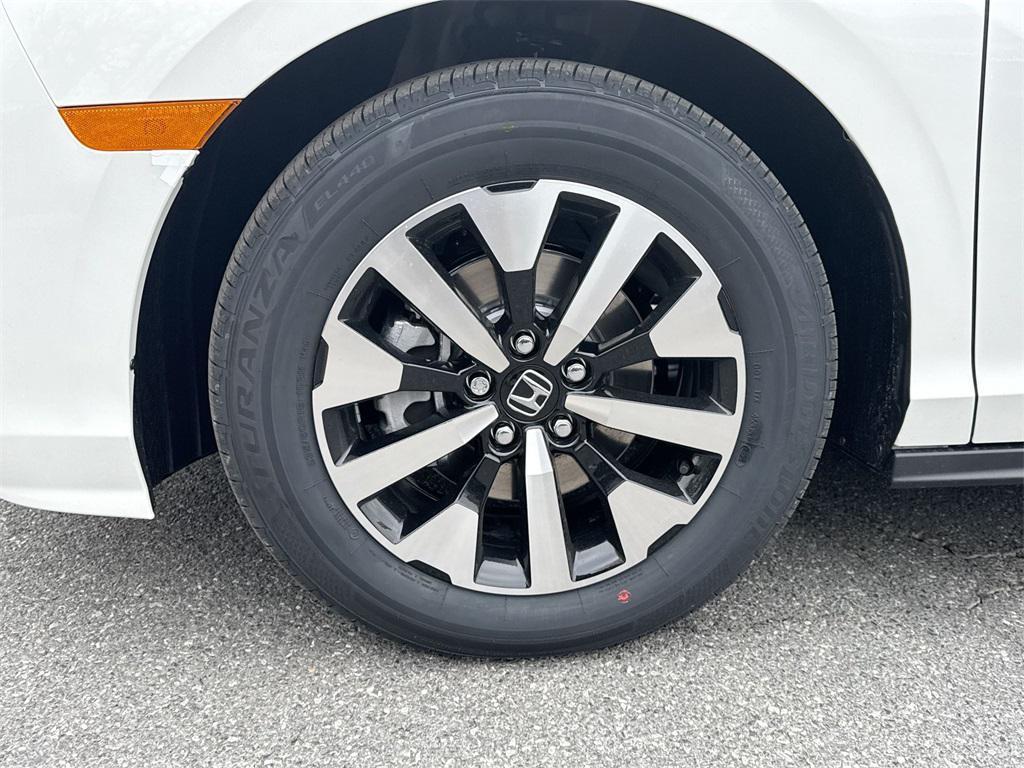 new 2026 Honda Odyssey car, priced at $40,271