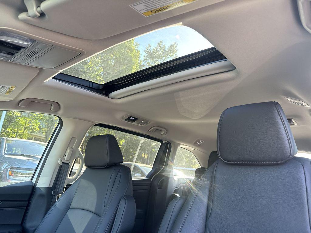 new 2026 Honda Odyssey car, priced at $42,326