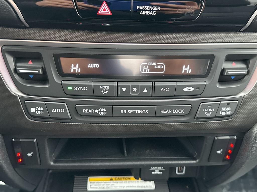 used 2022 Honda Pilot car, priced at $24,988