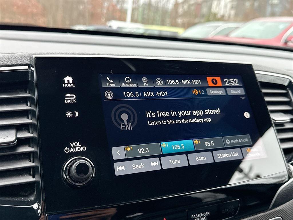 used 2022 Honda Pilot car, priced at $24,988