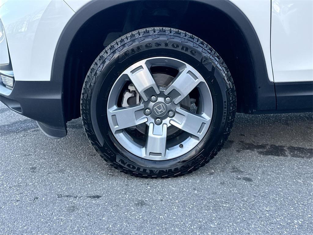 used 2025 Honda Ridgeline car, priced at $35,488
