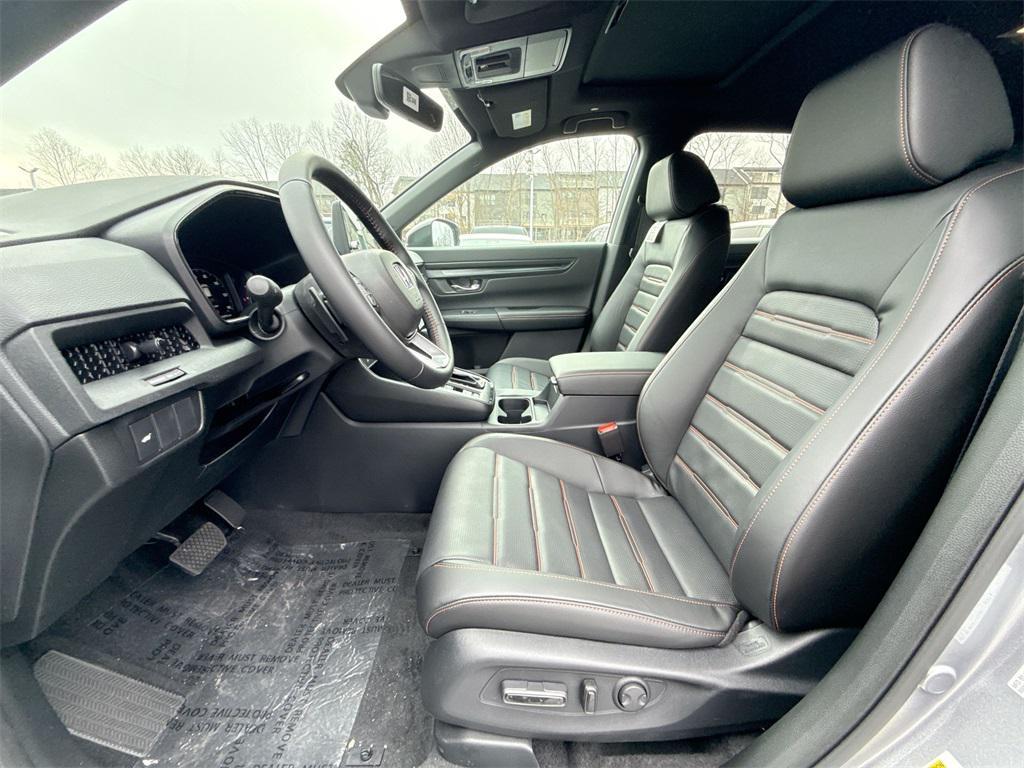 new 2026 Honda CR-V Hybrid car, priced at $37,924