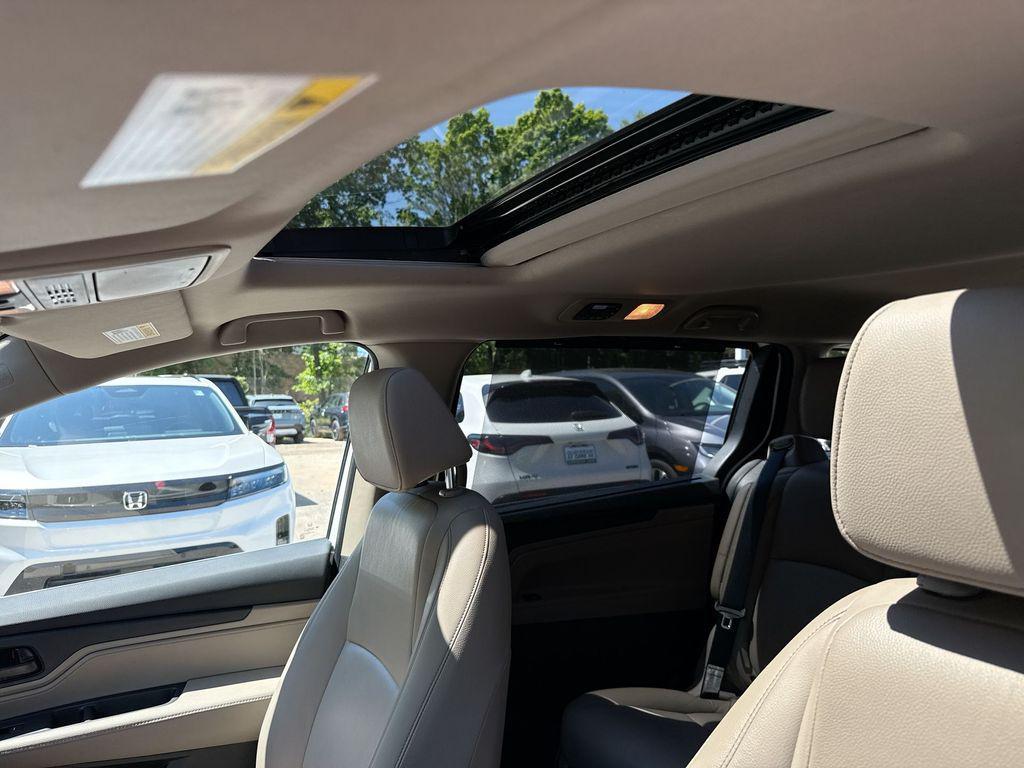 used 2023 Honda Odyssey car, priced at $35,595