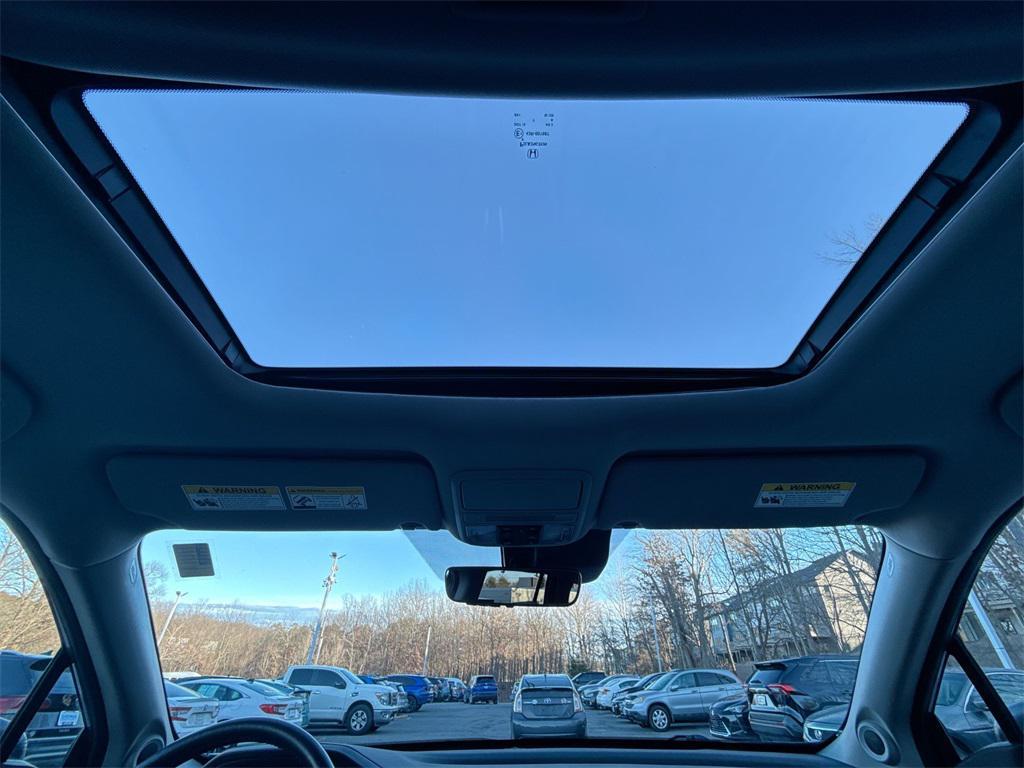 used 2022 Honda Pilot car, priced at $27,410