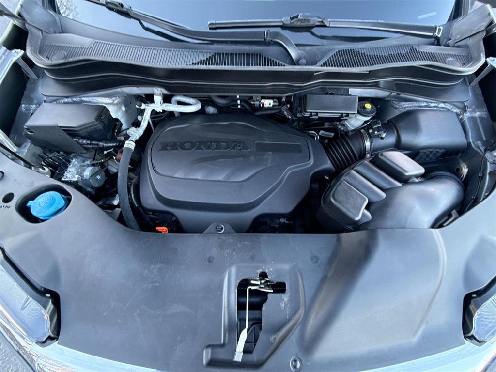 used 2022 Honda Pilot car, priced at $27,410