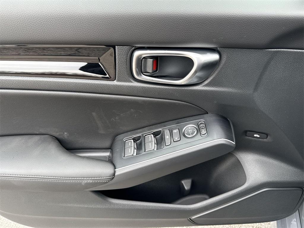 new 2026 Honda Civic Hybrid car, priced at $31,229