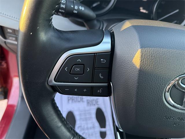 used 2020 Toyota Highlander car, priced at $26,100