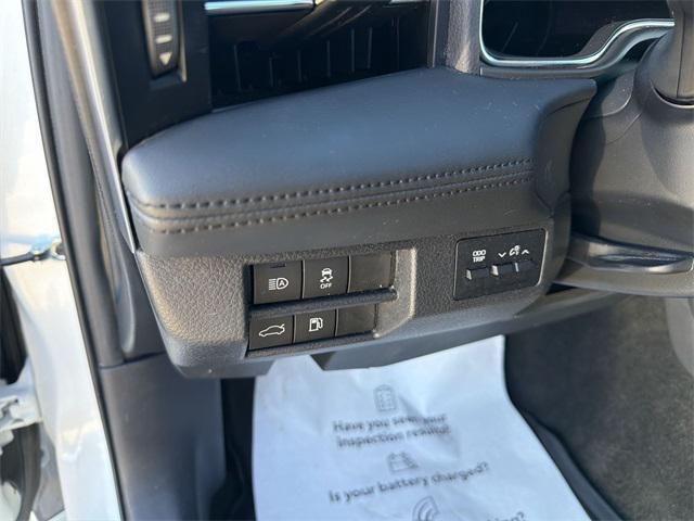 used 2022 Toyota Avalon Hybrid car, priced at $26,500