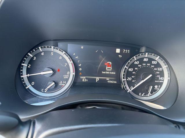 used 2021 Toyota Highlander car, priced at $38,500